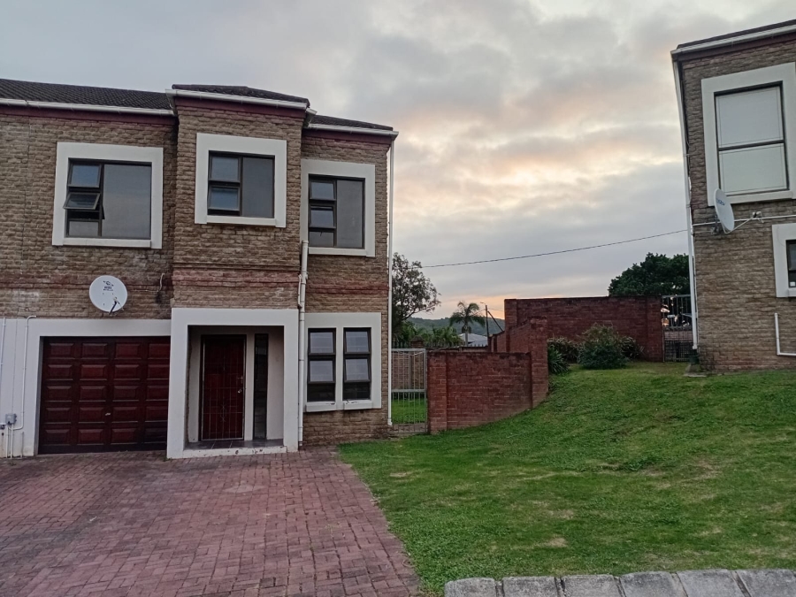 To Let 3 Bedroom Property for Rent in Abbotsford Eastern Cape